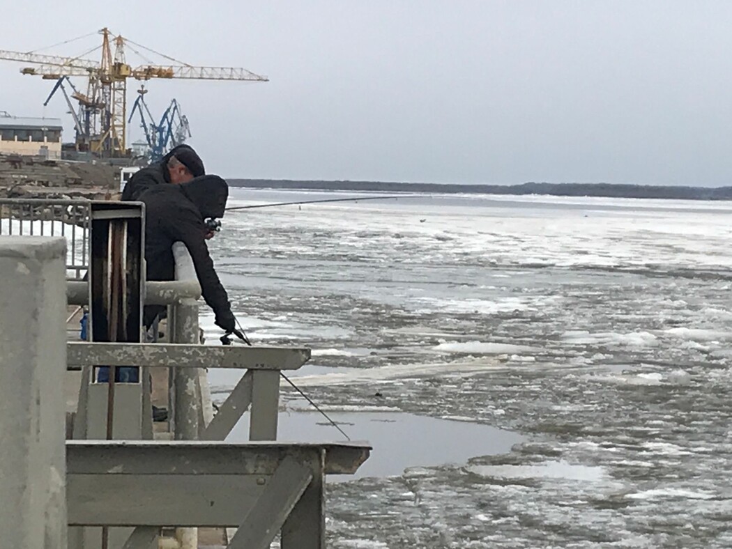 Амуринфо благовещенск. Амур Пограничная река. Рыбалка в Благовещенске. Мост через Амур в Китай Благовещенск. Мост в Китай в Благовещенске.