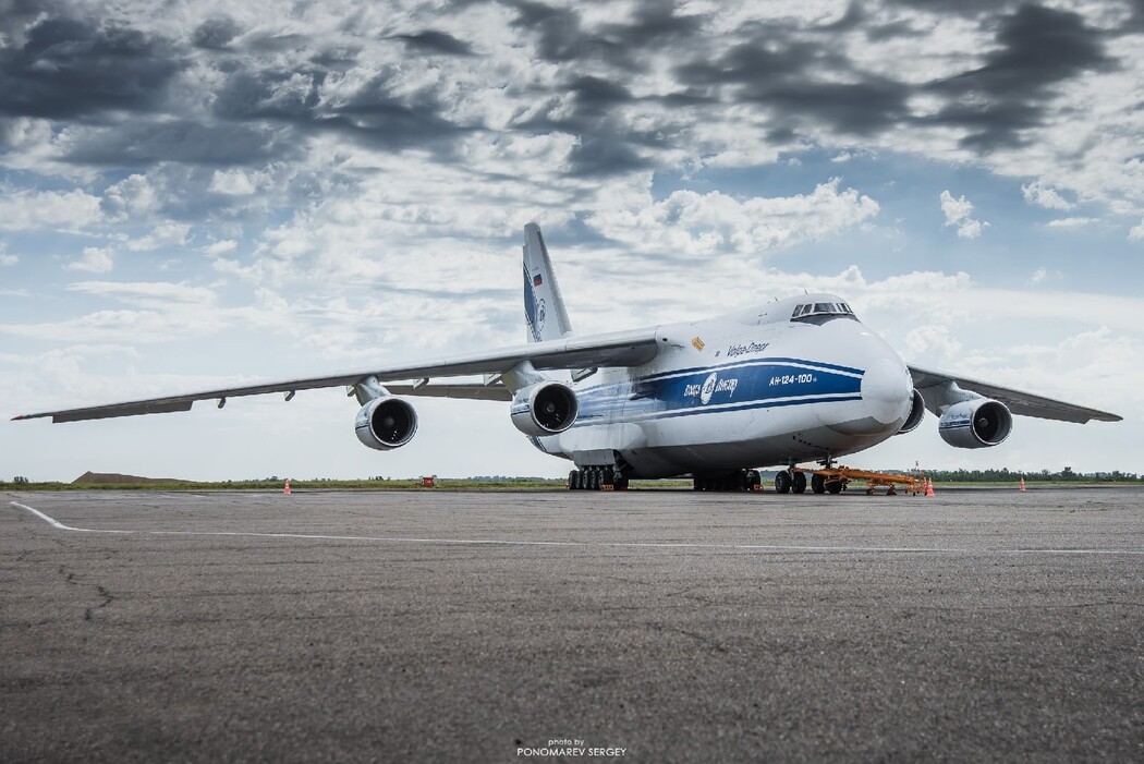 Самолет назад. АН-124 Руслан Волга Днепр. АН-124-100 Руслан. АН-124-100 Волга Днепр. АН-124 Руслан 2022.