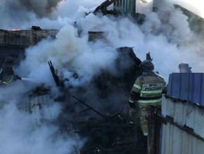 В окрестностях Благовещенска ночью прошел пожар в дачном поселке