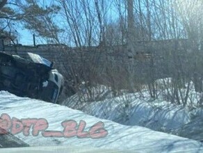 В Архаре автомобиль ДПС вылетел в кювет и перевернулся