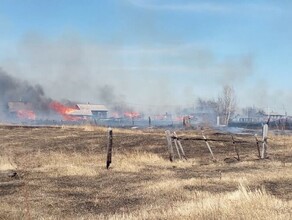 Появилось видео с места крупного пожара в амурском селе Свободный Труд