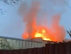 В центре Благовещенска полыхало популярное караокекафе Есть пострадавший видео