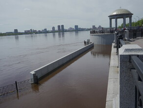 Большая вода в Благовещенске набережная и Серебряная миля быстро уходят под воду Фоторепортаж Amurlife