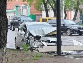 При столкновении иномарки с пожарной машиной было повреждено городское имущество