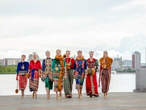 Модели Благовещенска и Хэйхэ устроили модный показ на двух берегах Амура