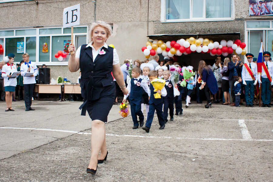 Власти скорректировали указ о выплатах семьям первоклассников