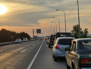 Возле Благовещенска образовалась 10километровая пробка