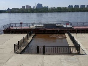 В Благовещенске изза резкого повышения воды в Амуре приостановлены международные грузовые перевозки