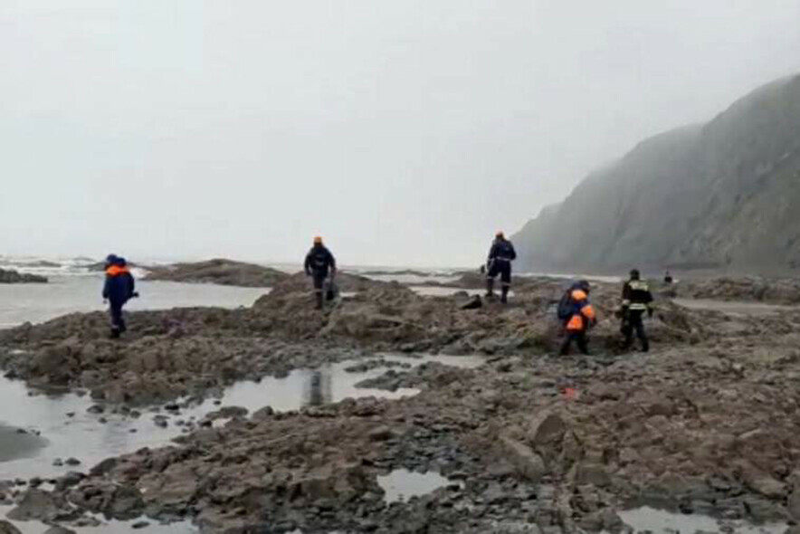 Погибших в авиакатастрофе на Камчатке ищут на дне моря водолазы