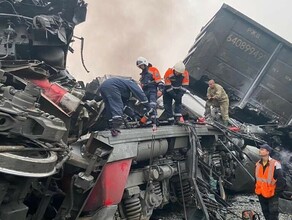 В Амурской области спасатели извлекли погибших из покореженных поездов