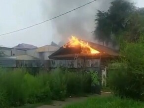 Озвучена предварительная причина пожара в частном доме в центре Благовещенска