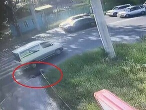 В Благовещенске нашли водителя который сбил дедушку и уехал видео