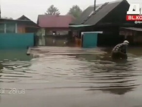 Утром проснулись а все в воде В Приамурье начало топить поселок Новобурейский фото видео