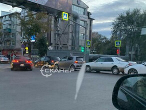 Сообразим на четверых авария в центре Благовещенска практически парализовала движение фото видео