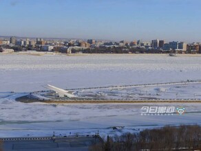 Амур в районе Хэйхэ замерз полностью сообщили китайские СМИ фото