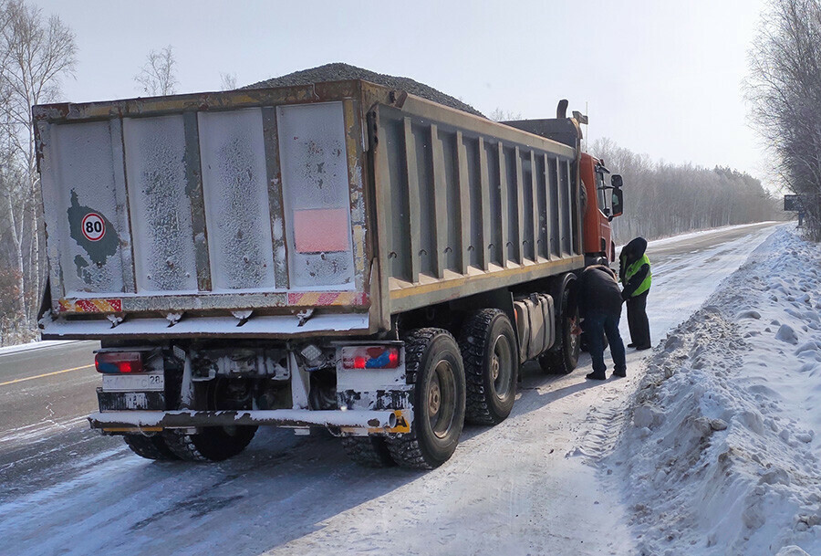 Вес тяжелого транспорта в Приамурье будут контролировать автоматически и круглосуточно