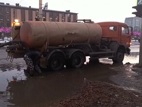 Талые воды начали уводить с улиц Благовещенска специальные бригады