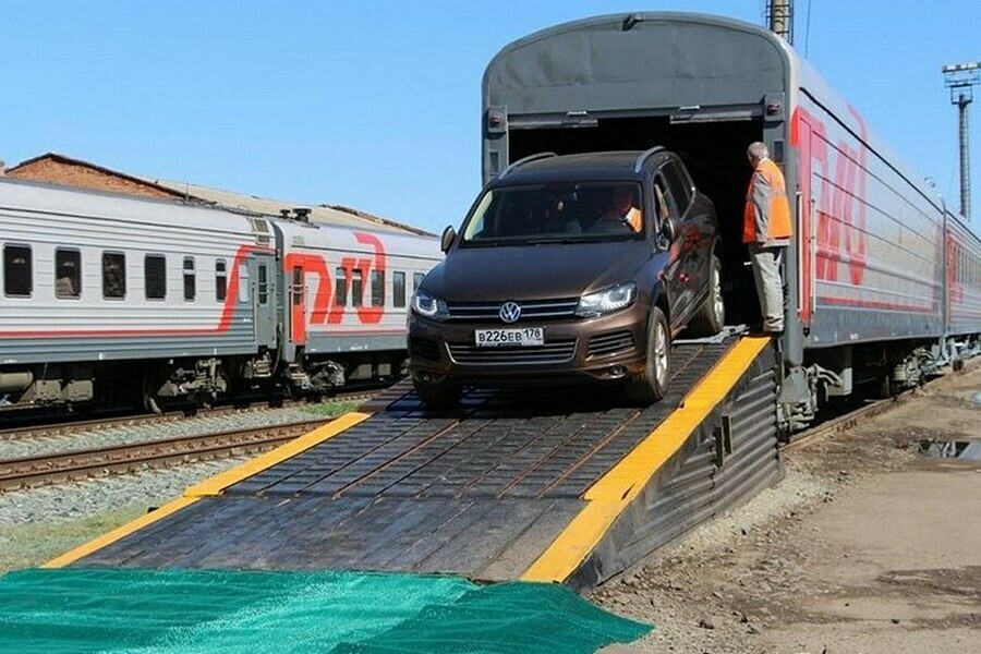 Хабаровчане могут путешествовать на поезде вместе с автомобилем