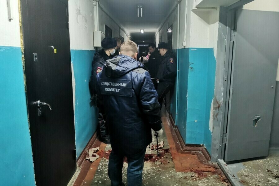 Дело благовещенца получившего пулю от полицейского за угрозы в многоэтажке передают в суд 