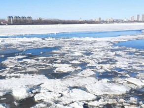  На Амуре последняя битва вода против льда фото видео