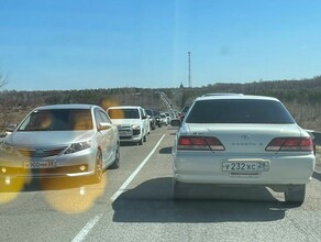 Очевидцы в Благовещенске пробка на кладбища начинается в городе видео