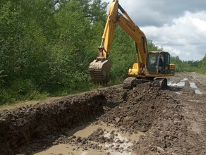 В Зейском районе  восстанавливают дорогу разбитую большегрузами и размытую дождями 