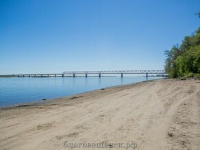 В Благовещенске на Зее пьяного человека едва не унесло течением