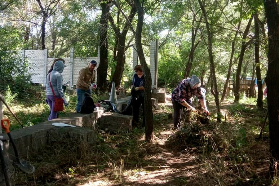 Благовещенцы привели Вознесенское кладбище в божеский вид фото