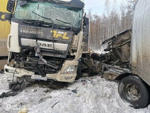 Кабину буквально разворотило в Приамурье погиб водитель грузовика