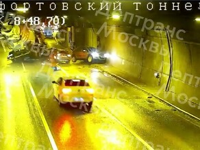 Бетономешалка в тоннеле битумовоз на федеральной трассе Произошло два крупных ДТП с более чем 40 автомобилями 