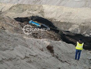 Волна как пошла появились фото и видео с места ЧП на угольном разрезе в Амурской области