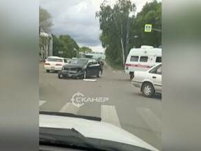 В жестком ДТП в Благовещенске пострадала водитель Lexus видео