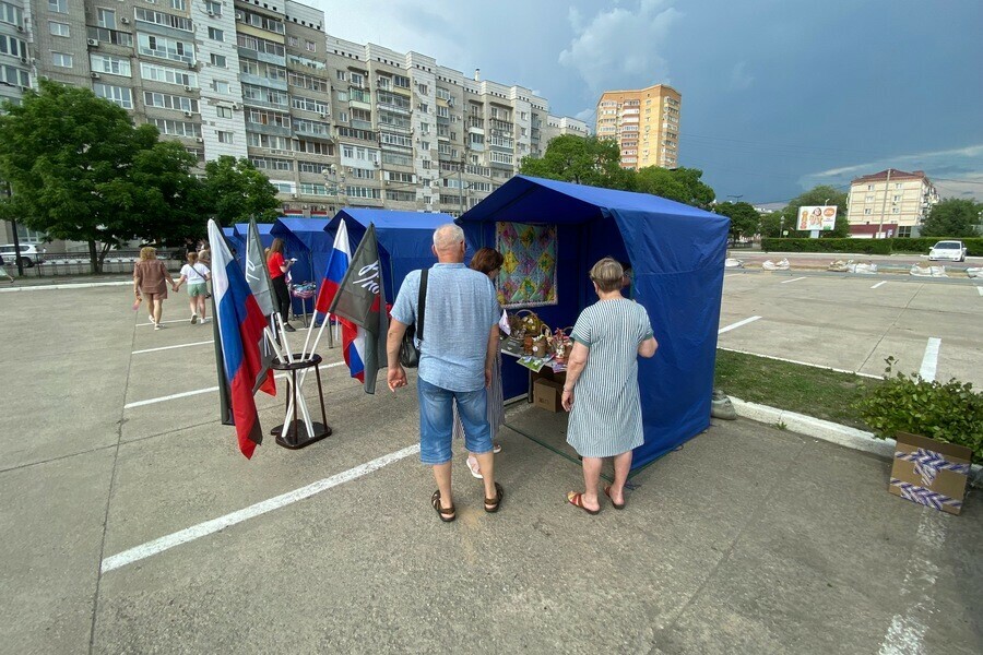 Ярмарка для поддержки участников СВО прошла в Благовещенске фото 