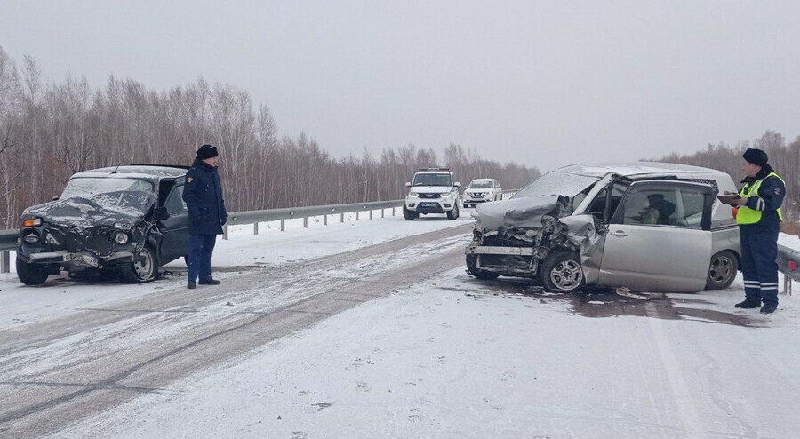 Новый год начался со старых проблем в Благовещенске и Благовещенском округе произошло 80 ДТП