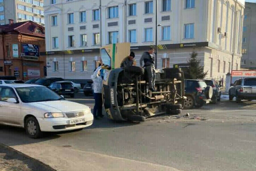 В Благовещенске накажут водителя броневика в который врезался сын министра транспорта