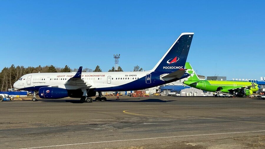 Красавец в Благовещенск прилетел один из двух знаковых самолетов Роскосмоса предназначенных для перевозки космонавтов