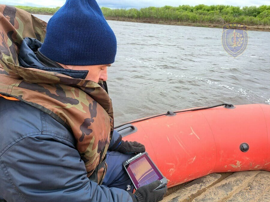 Водолазы не нашли в Амуре мужчину который пропал при странных обстоятельствах