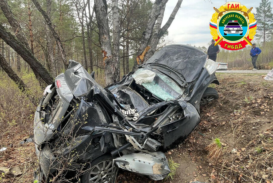 Машина всмятку в ДТП в Амурской области погибла женщина видео