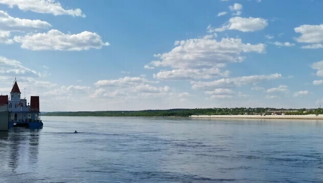 В Хэйхэ на городском пляже на Амуре открылся купальный сезон