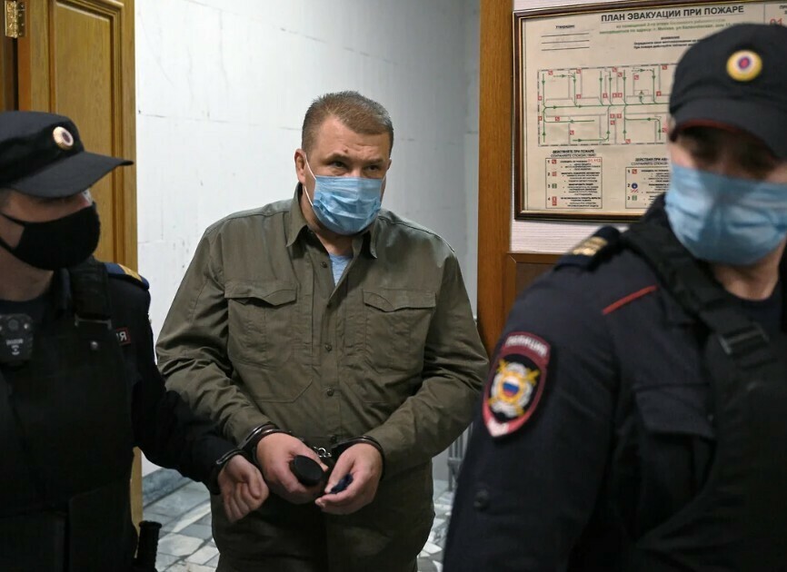 Генерала МЧС который признал злоупотребления на 7 миллионов рублей отпустили домой