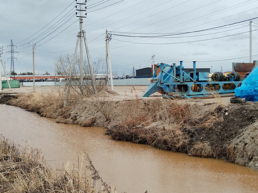 Под Благовещенском амурские энергетики обнаружили незаконный объект угрожающий безопасности 