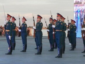 В Благовещенске фестиваль Виват Амур завершился грандиозным концертом на набережной видео