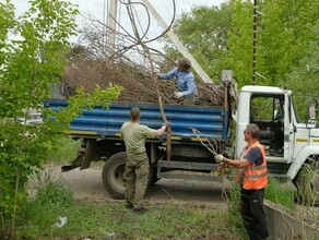 В Благовещенске с Асташинских озер вывезли больше сотни мешков мусора