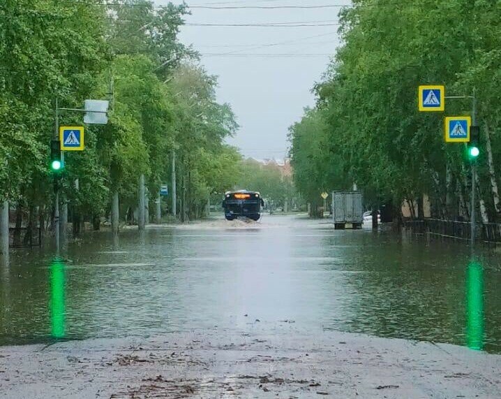 Приплыли улицы Благовещенска снова утонули после прошедшего дождя видео