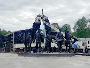 10метровый памятник устанавливают на площади Тынды