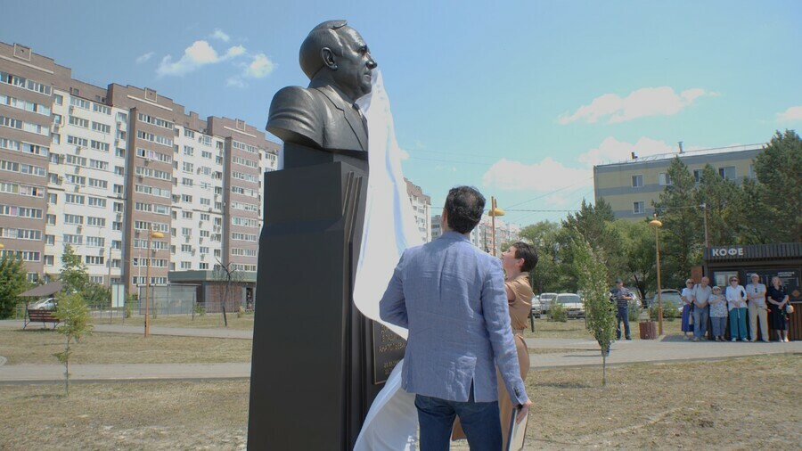 Я разговаривал с ним за 4 дня до смерти на открытии памятника Владимиру Доровских друзья поделились воспоминаниями о профессоре
