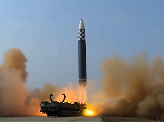 КНДР неожиданно запустила баллистическую ракету в Японское море