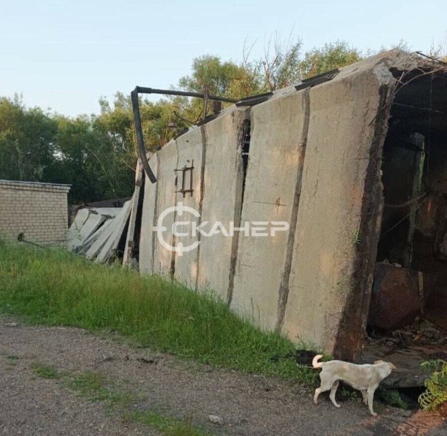 В селе Тамбовского округа рухнула водонапорная башня. Дома и соцобъекты остались  без воды ▸ Amur.Life