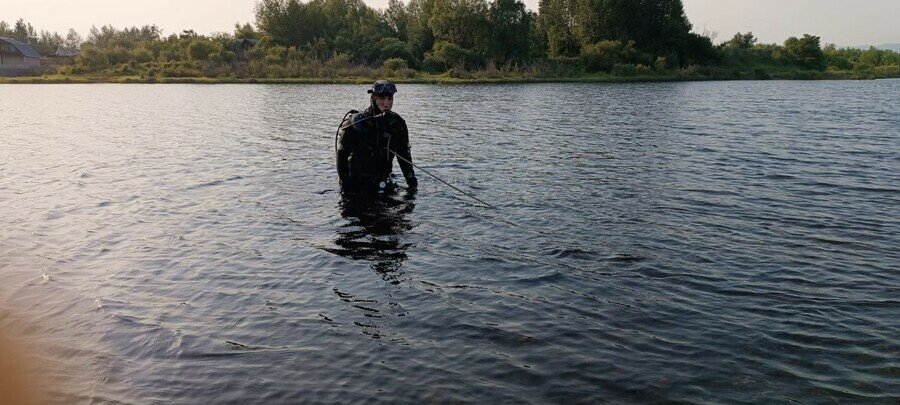  В Приамурье из озера достали тело утонувшего мужчины
