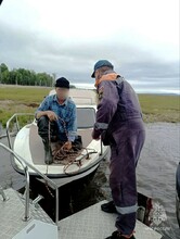 В Приамурье спасли рыбаков с детьми со сломавшегося катера Людям удалось дозвониться